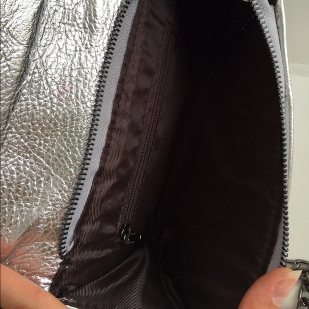 Silver cross body chain bag - Picture 5 of 5